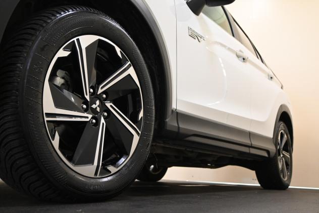 MITSUBISHI Eclipse Cross Eclipse Cross 2.4 MIVEC 4WD PHEV Instyle SDA Pack 0 - Foto 4