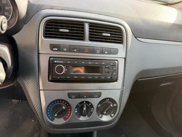 Fiat Grande Punto 1.4 5 porte Dynamic Natural Power - Foto 7