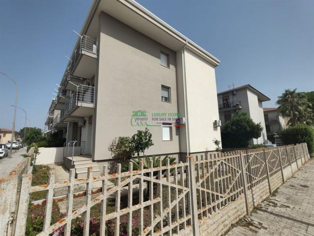 APPARTAMENTO CON GIARDINO - Foto 2