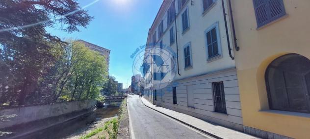 MONZA Centro, isola pedonale - elegante ed ampio trilocale arredato con box doppio - Foto 3