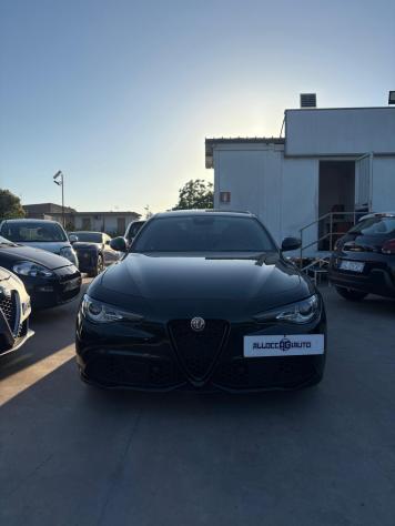 Alfa Romeo Giulia 2.2 Turbodiesel 210 CV AT8 AWD Q4 Veloce - Foto 2