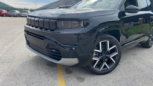 Jeep Compass E-Hybrid 1.6 Turbo PHEV 165kW First Edition DCT - Foto 4