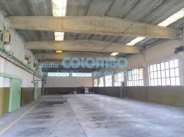 Immobile di 6100 m² con 5 locali in vendita a Castelcovati