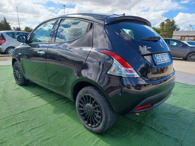 Lancia Ypsilon 1.0 FireFly 5 porte S&S Hybrid Alberta Ferretti - Foto 4