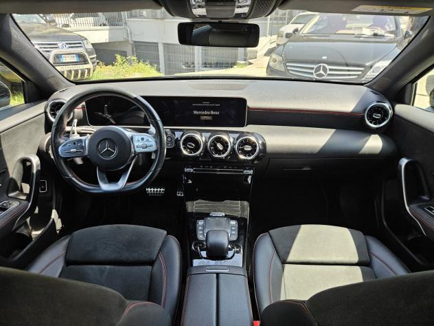 Mercedes-Benz Classe A Berlina A 180 d Automatic Premium AMG - Foto 10