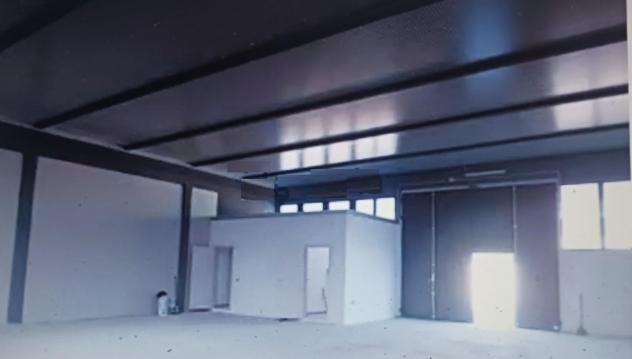 Capannone industriale in affitto a Montemurlo 520 mq Rif: 1423781
