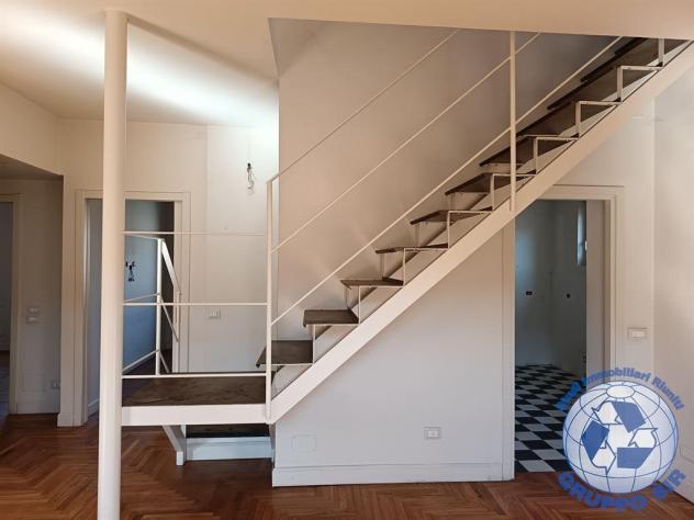 4 locali ultimo piano, appartamento su due livelli in casa d'epoca ristrutturata. - Foto 11