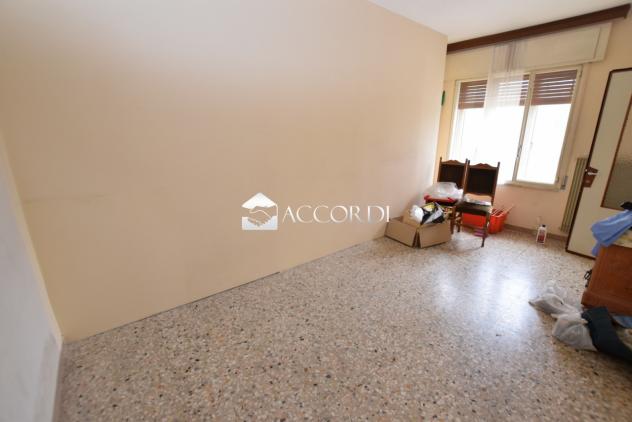 VILLA A SCHIERA di 7 vani e di 250 mq (VOLPAGO DEL MONTELLO) rif. RS677 - Foto 5