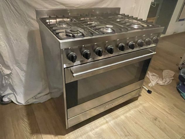 Vendo cucina a gas smeg 6 fuochi con forno - Foto 4