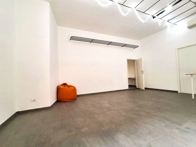 Grazioso negozio uso investimento - Foto 5