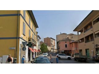3locali ristrutturato in villa con posto auto e terrazzo (LO)