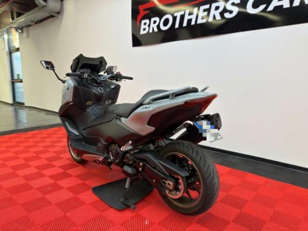 YAMAHA T-Max 560 TECH MAX CERAMIC GREY rif. 24117932 - Foto 5