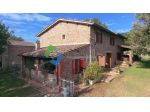Splendido casale con piscina nella Val d’Ambra, Toscana