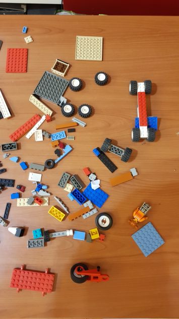 Lego sfuso centinaia di pezzi come in foto - Foto 4