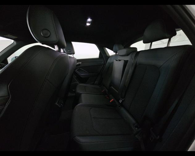 Audi Q3 2ª serie SPB 35 TDI S tronic S line edition - Foto 9