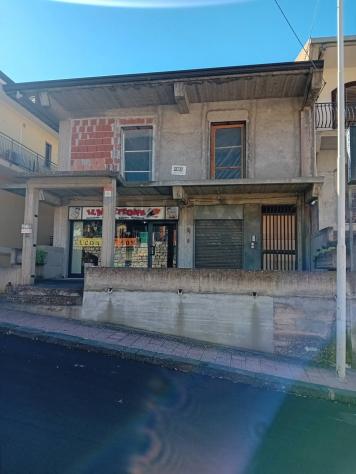 Appartamento in vendita a Castel di Iudica