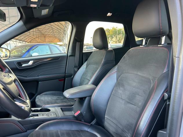 Ford Kuga 2.0 EcoBlue 120 CV aut. 2WD ST-Line X - Foto 9