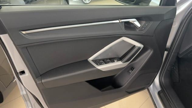 Audi Q3 SPB 35 TDI S tronic Business Plus - Foto 9