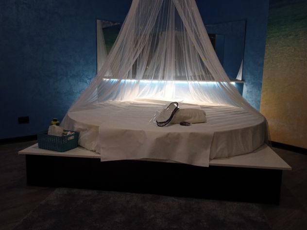 CENTRO MASSAGGI ITALIANO SELEZIONA MASSAGGIATRICE NATURISTA Tel:3276718226