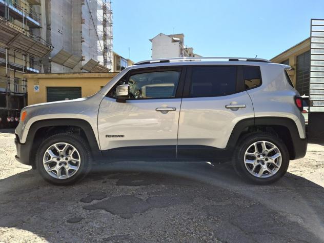 Jeep Renegade 2.0 Mjet 4X4 Limited 140cv 4WD - Foto 8