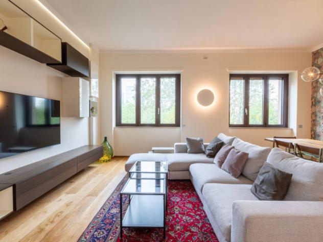 Appartamento di 120 m² con 5 locali in affitto a Milano
