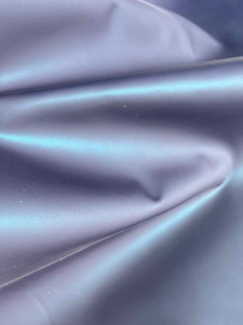 Pelle di vitello bleu oleografica effetto cangiante - Foto 7