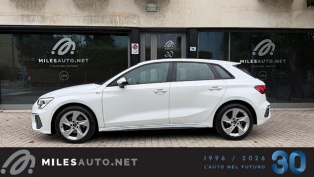 AUDI A3 30 g-tron S tronic S line Edition Matrix ACC rif. 24051968 - Foto 2