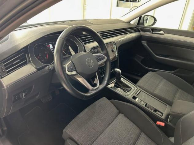 VOLKSWAGEN Passat Variant 2.0 TDI SCR EVO DSG Business rif. 23464793 - Foto 9