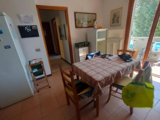 Viareggio, prima periferia, vendesi appartamento al 2 ed ultimo piano senza ascensore cosi composto: ingresso in sala con angolo cottura, piccolo terr - Foto 3