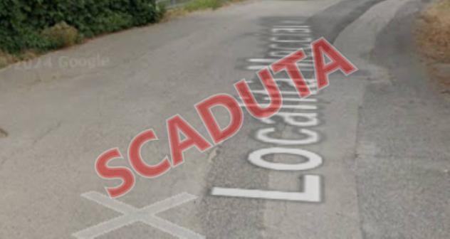 Immobile in asta di 167 m², box auto in vendita a Camerino