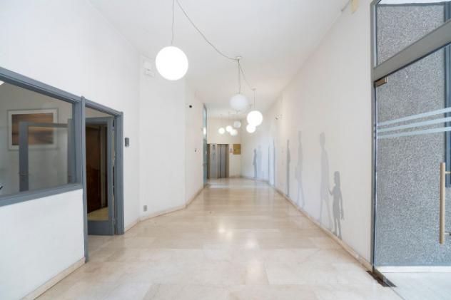 Palazzo / Stabile di 3280 m² con più di 5 locali in vendita a Milano - Foto 2