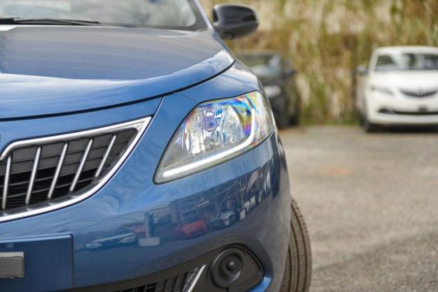 Lancia Ypsilon 1.0 FireFly 5 porte S&S Hybrid Silver - Foto 6