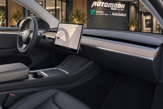 TESLA Model Y 50Kwd RWD KM0 rif. 24105526 - Foto 8
