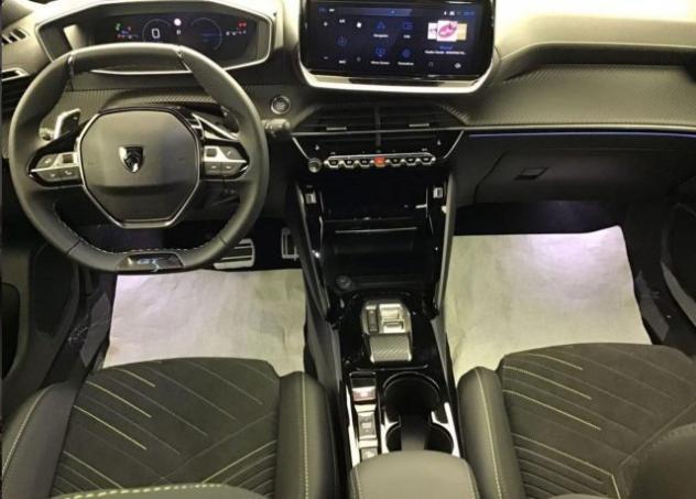 PEUGEOT 2008 Hybrid 145 e-DCS6 GT rif. 23397133 - Foto 8