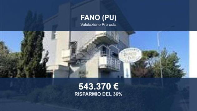 Immobile in asta di 417 m² con più di 5 locali e box auto in vendita a Fano