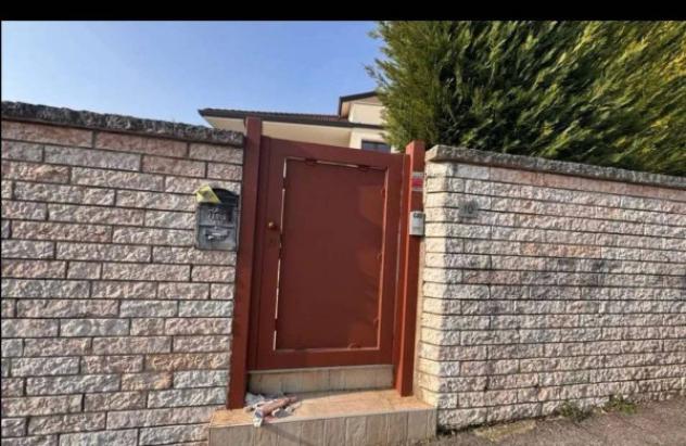 Immobile in asta di 385 m² con più di 5 locali e box auto in vendita a Lavagno - Foto 3