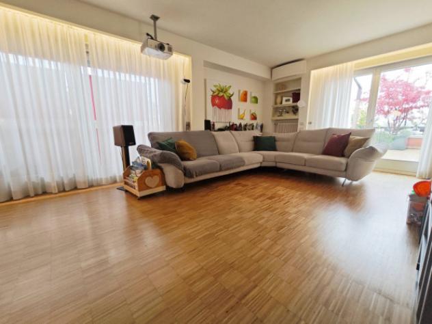 Attico / Mansarda di 230 m² con più di 5 locali e box auto doppio in vendita a Vicenza - Foto 3