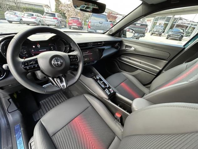 Alfa Romeo Junior 1.2 145 CV Hybrid eDCT6 Ti + PACK TECHNO+18" - Foto 10