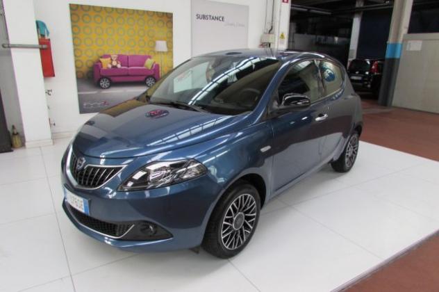 LANCIA Ypsilon 1.0 FireFly 70cv 5 porte S&S Hybrid PLATINO rif. 24131147 - Foto 2