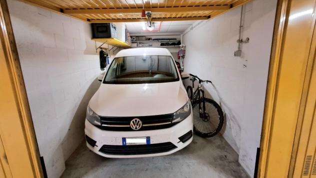 Garage / Posto Auto in vendita a Genova, Oregina