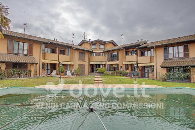 Appartamento di 162 m² con 4 locali e box auto in vendita a Gavirate