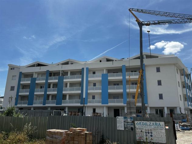 Vendita Appartamento da 46 mq in Strada statale 16 con giardino - Foto 4