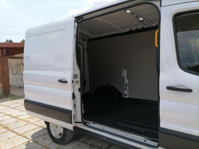 Ford Transit 350 fwd 2.0 ecoblue 130cv trend L2H2 - Foto 8