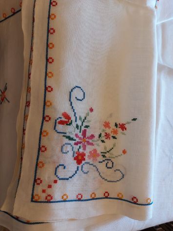 Bellissima tovaglia vintage da tavola per 12 in purissimo lino bianco - Foto 5