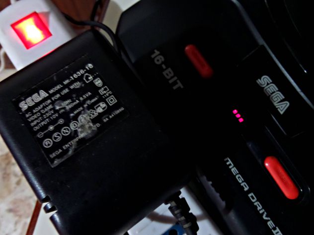 Alimentatore SEGA MEGA DRIVE 2 ORIGINALE, Modello: MK 1636-18 - Foto 3