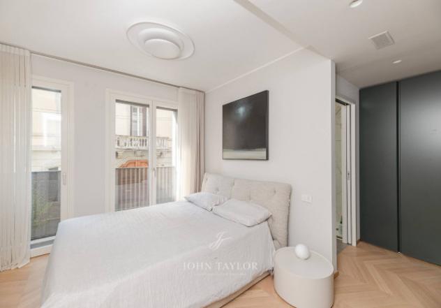 Appartamento di 90 m² con 5 locali e box auto in affitto a Milano - Foto 12