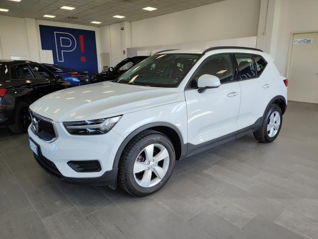 Volvo XC40 T2 Momentum Core Auto Fari LED Front&Lane Assist