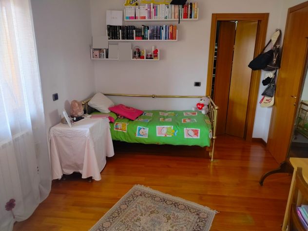 Guidonia. Appartamento entrata indipendente con giardino angolare - Foto 6