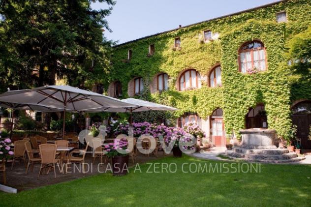 Palazzo / Stabile di 1448 m² con più di 5 locali in vendita a Sarteano - Foto 6