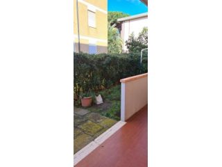 APPARTAMENTO di 4 vani e di 50 mq (FOLLONICA) rif. L138